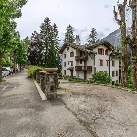 Maison Claude - Relax E In Un'oasi Di Pace - Cour 0247 *