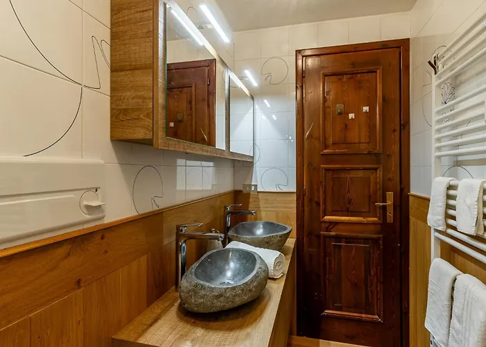 Appartement Maison Claude - Relax E In Un'oasi Di Pace - Cour 0247 *